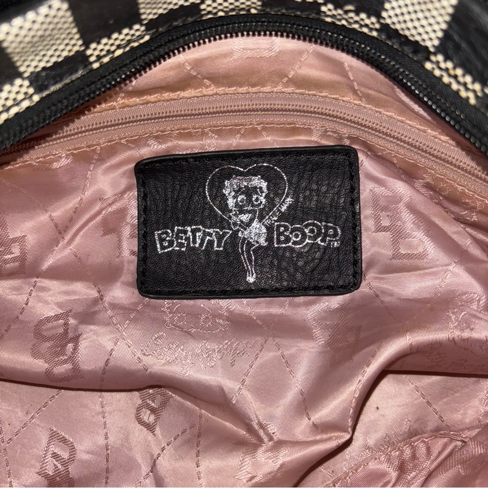 Betty Boop Black & White Checkered Vinyl Shoulder Bag W/ Adjustable Strap Y2K - Picture 6 of 14